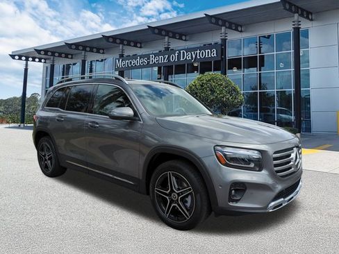 New 2026 Mercedes-Benz GLB 250 image 2