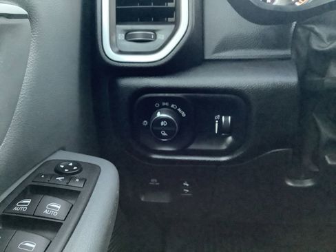 Used 2022 RAM 1500 Lone Star image 15