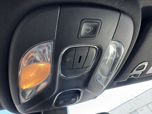 Used 2022 Jeep Compass Limited w/ (RED) Package image 33