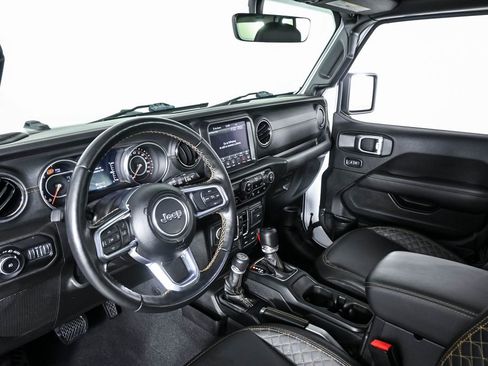 Used 2021 Jeep Wrangler Unlimited Sahara AWD/4WD image 5