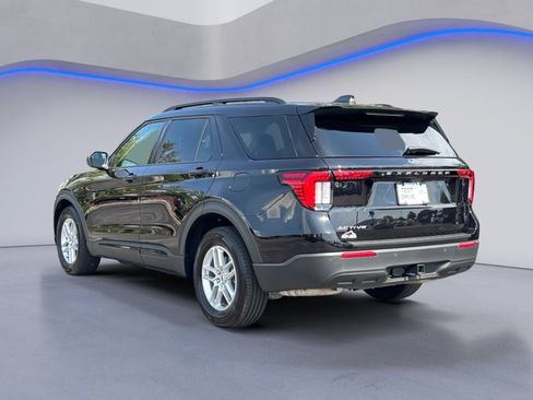 Certified 2026 Ford Explorer Active RWD image 3