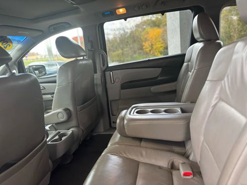 Used 2011 Honda Odyssey Touring Elite image 21