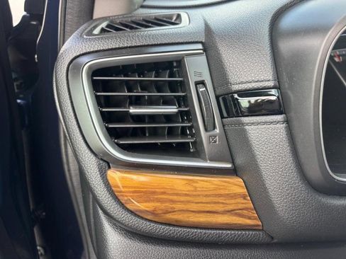 Used 2017 Honda CR-V EX-L image 13
