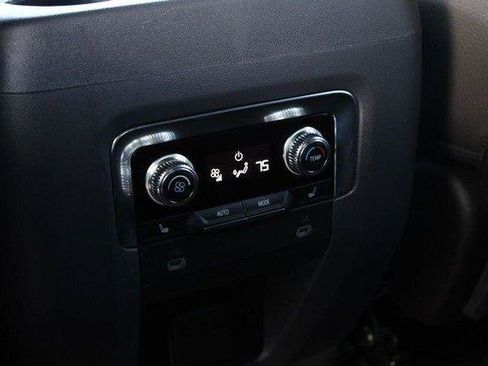 Used 2023 GMC Yukon Denali AWD/4WD image 23
