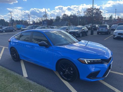Used 2024 Honda Civic Sport image 3