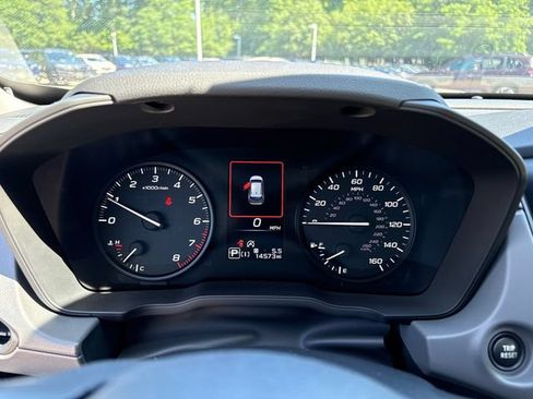 Used 2024 Subaru Crosstrek 2.0i AWD/4WD image 24