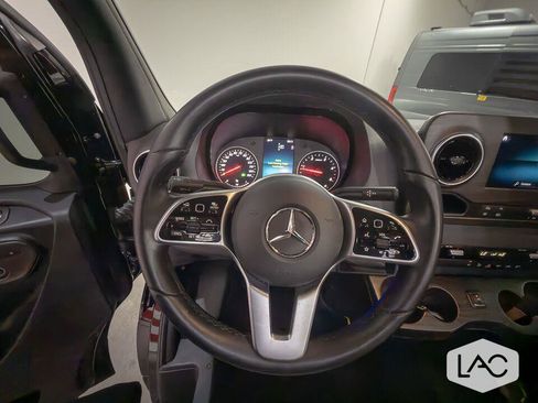 Used 2023 Mercedes-Benz Sprinter 2500 image 23