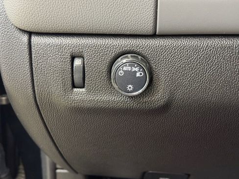 Used 2020 Chevrolet Colorado W/T image 24