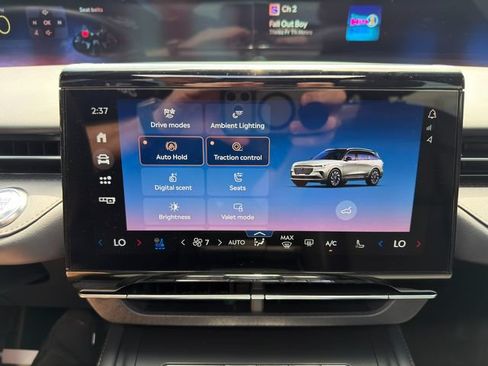 Used 2024 Lincoln Nautilus Reserve w/ Equipment Group 203A AWD/4WD image 28