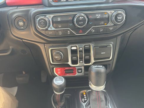Used 2020 Jeep Wrangler Unlimited Rubicon image 28