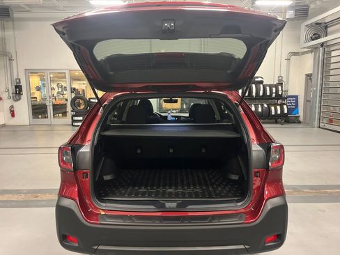 Certified 2025 Subaru Outback Premium image 5