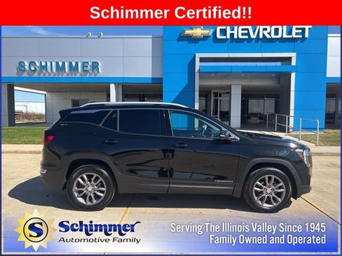 Used 2024 GMC Terrain SLT w/ Infotainment Package II image 1