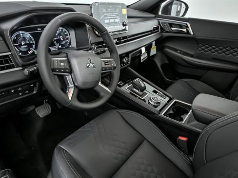 New 2025 Mitsubishi Outlander SEL Black Edition image 14
