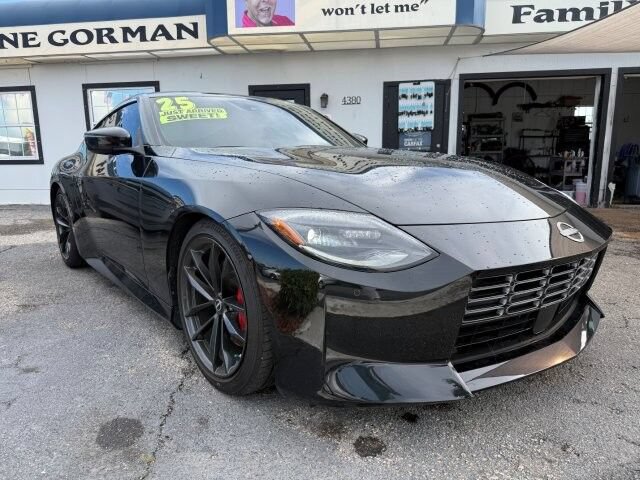 Used 2025 Nissan Z Performance w/ Floor Mat Package RWD image 1