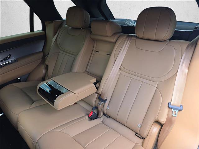 New 2026 Land Rover Range Rover Sport SE AWD/4WD image 12