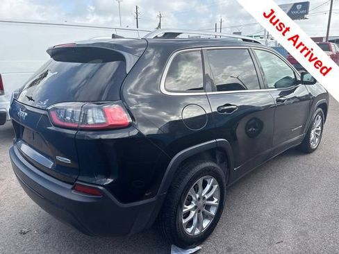 Used 2019 Jeep Cherokee Latitude w/ Popular Appearance Group FWD image 9