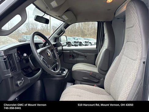 Used 2025 Chevrolet Express 3500 w/ Power Convenience Package image 11