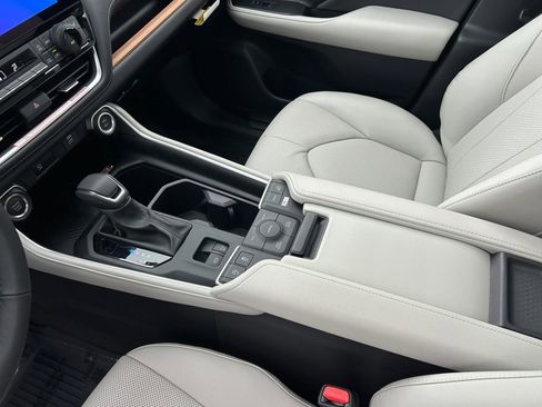 New 2026 Toyota Grand Highlander Limited image 20