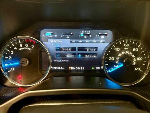 Used 2016 Ford F150 Platinum w/ Max Trailer Tow Package image 11