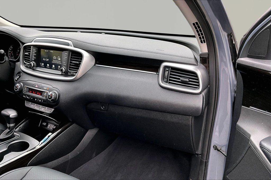 Used 2020 Kia Sorento EX FWD image 18