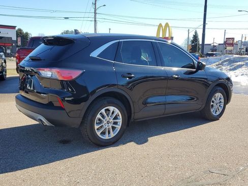 Used 2022 Ford Escape SE w/ Convenience Package image 3