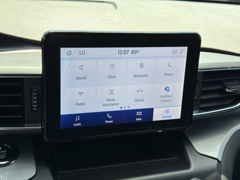 Used 2020 Ford Explorer XLT w/ Equipment Group 202A RWD image 26