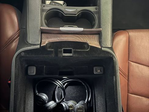 Used 2017 Cadillac Escalade ESV Luxury image 15