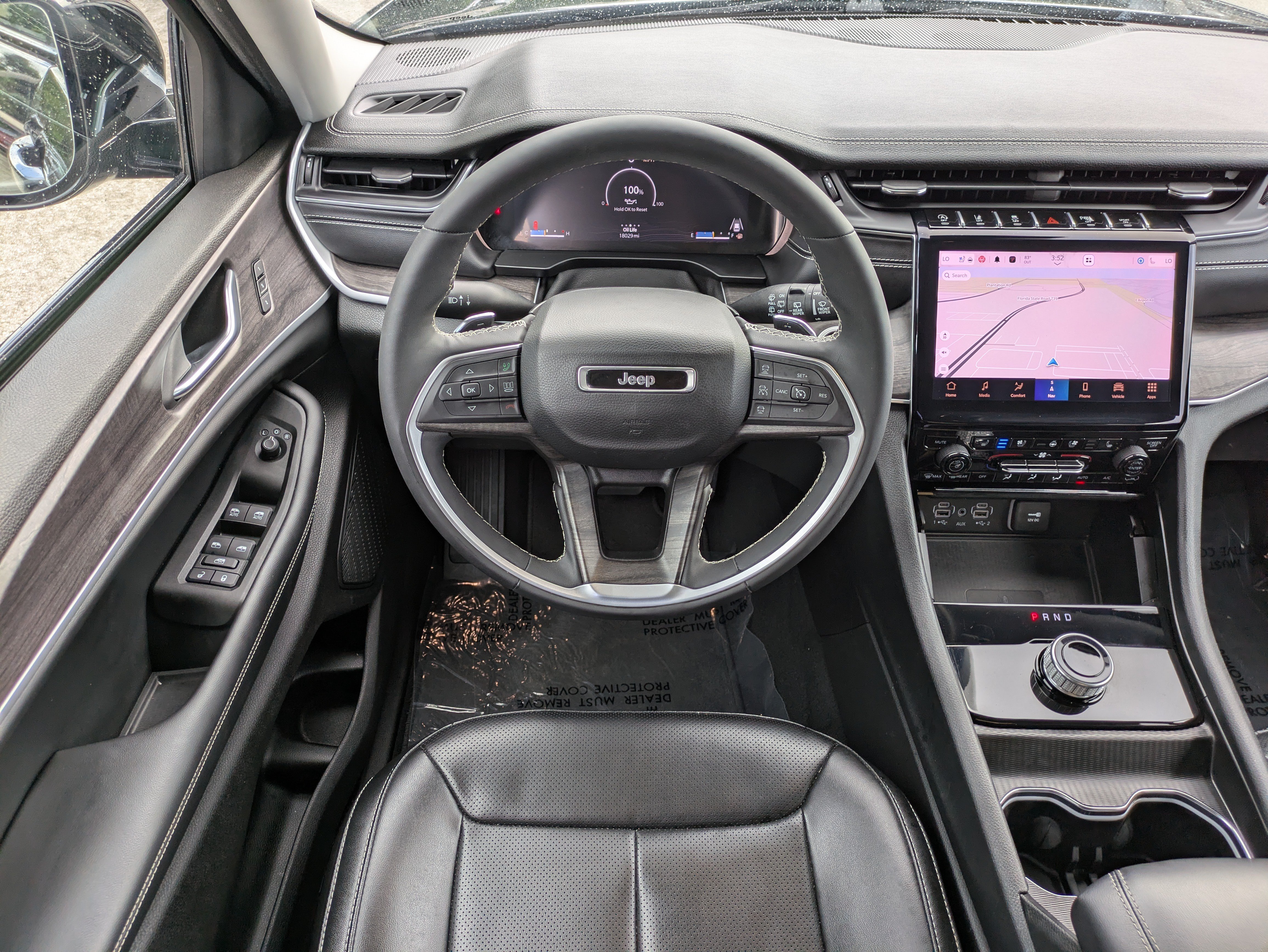 Used 2024 Jeep Grand Cherokee Limited w/ Luxury Tech Group II RWD image 15