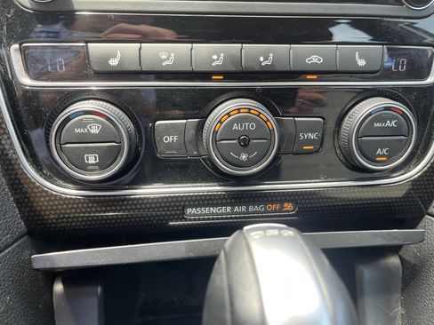 Used 2018 Volkswagen Passat GT FWD image 26