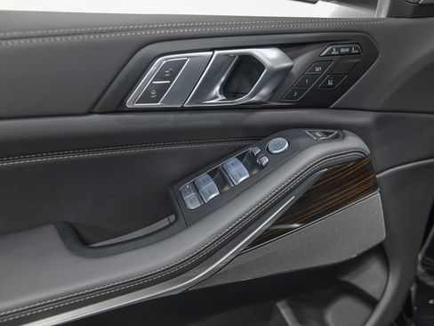 Used 2026 BMW X7 xDrive40i image 13