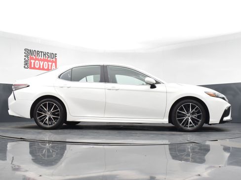 Used 2023 Toyota Camry SE w/ Audio Upgrade Package image 30