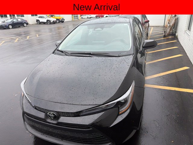 Used 2027 Toyota Corolla LE FWD image 1