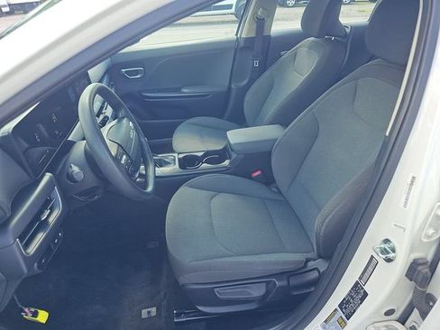 Used 2025 Kia K4 FWD image 22
