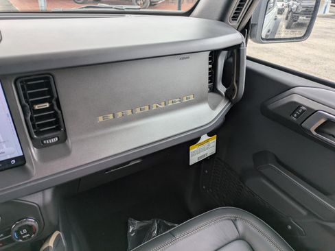 New 2026 Ford Bronco Badlands AWD/4WD image 16