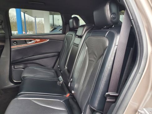 Used 2019 Lincoln Nautilus Reserve image 26