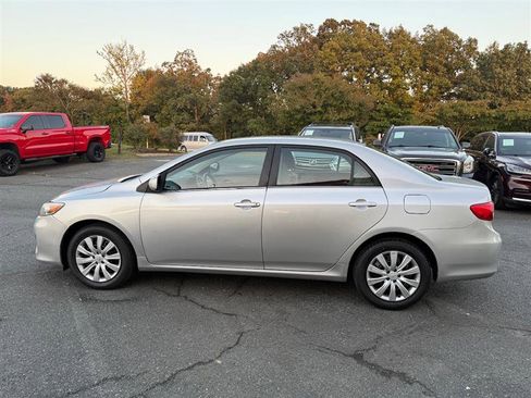 Used 2013 Toyota Corolla LE Special Edition image 8