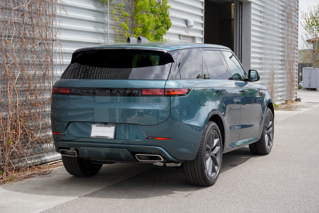 New 2026 Land Rover Range Rover Sport Dynamic SE AWD/4WD image 2