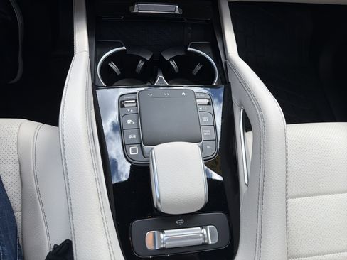 Used 2025 Mercedes-Benz GLS 450 4MATIC image 17