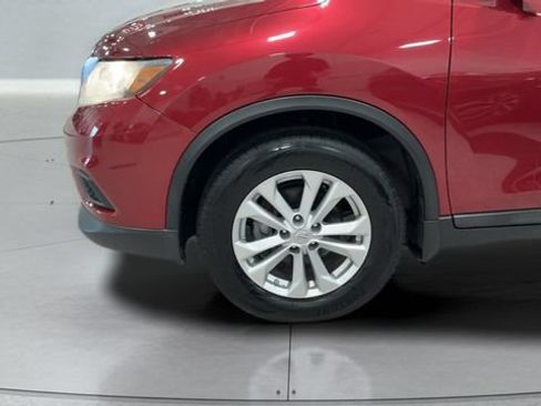 Used 2015 Nissan Rogue SV w/ SV Premium Package FWD image 34
