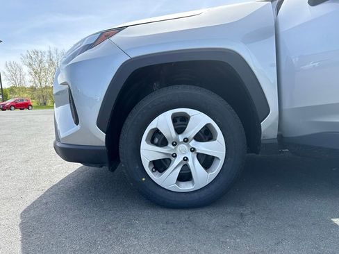 Used 2024 Toyota RAV4 LE AWD/4WD image 31