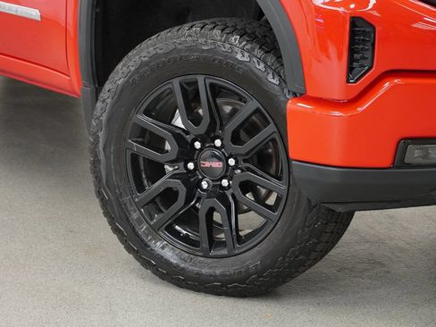 Used 2024 GMC Sierra 1500 Elevation w/ X31 Off-Road Package AWD/4WD image 10