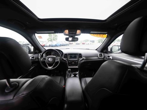 Used 2018 Jeep Grand Cherokee Limited AWD/4WD image 18