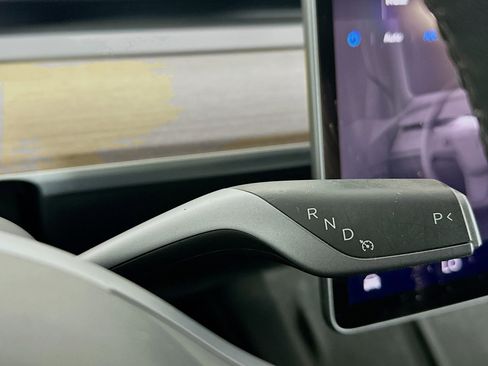 Used 2023 Tesla Model Y Long Range image 23