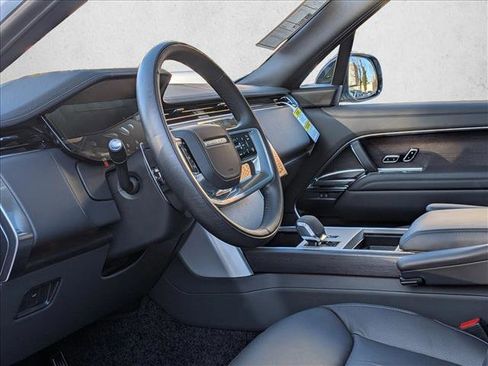 New 2026 Land Rover Range Rover SE image 3