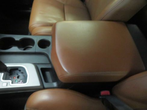 Used 2017 Toyota Sequoia Platinum RWD image 56