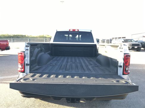 New 2026 RAM 2500 Tradesman AWD/4WD image 22