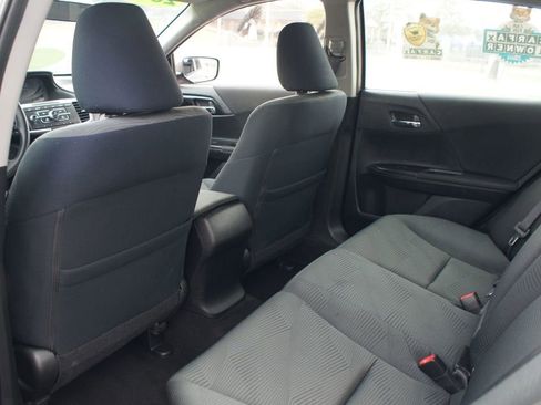 Used 2016 Honda Accord LX image 12