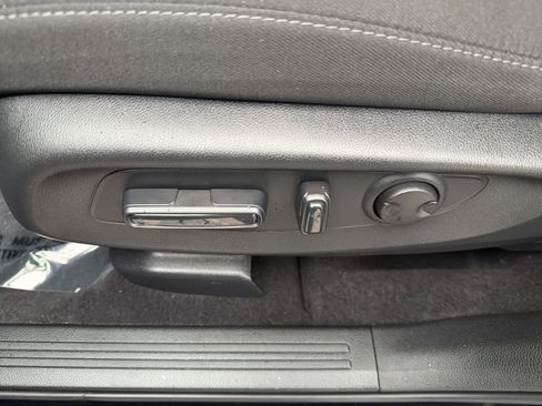 Used 2024 Honda CR-V EX image 13