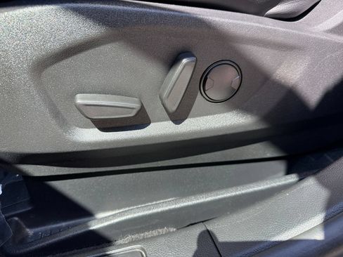 Used 2024 Ford Edge SEL AWD/4WD image 19