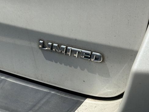 Used 2013 Toyota Sienna Limited w/ Premium Pkg FWD image 10